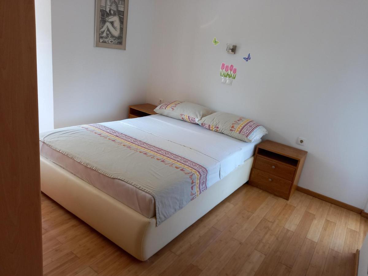 Apartments President Novalja Luaran gambar