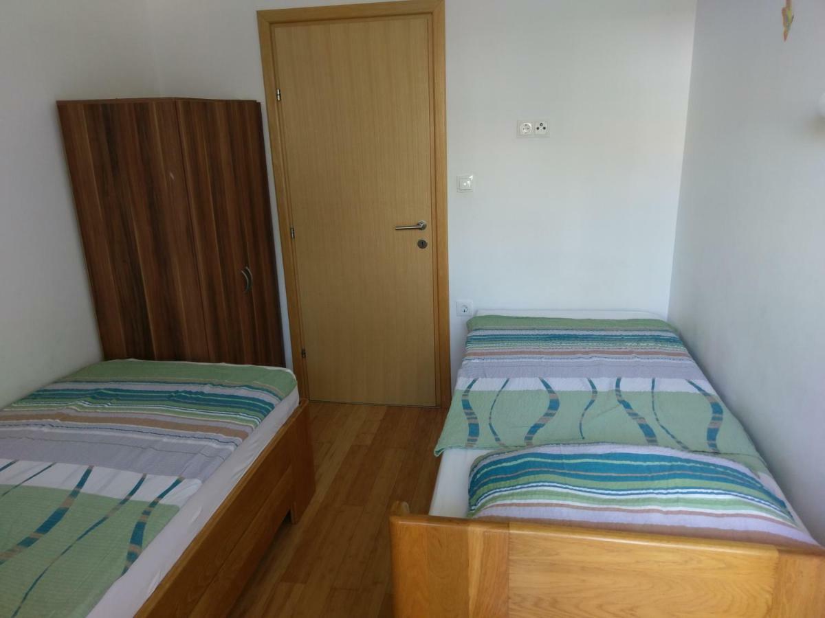 Apartments President Novalja Luaran gambar