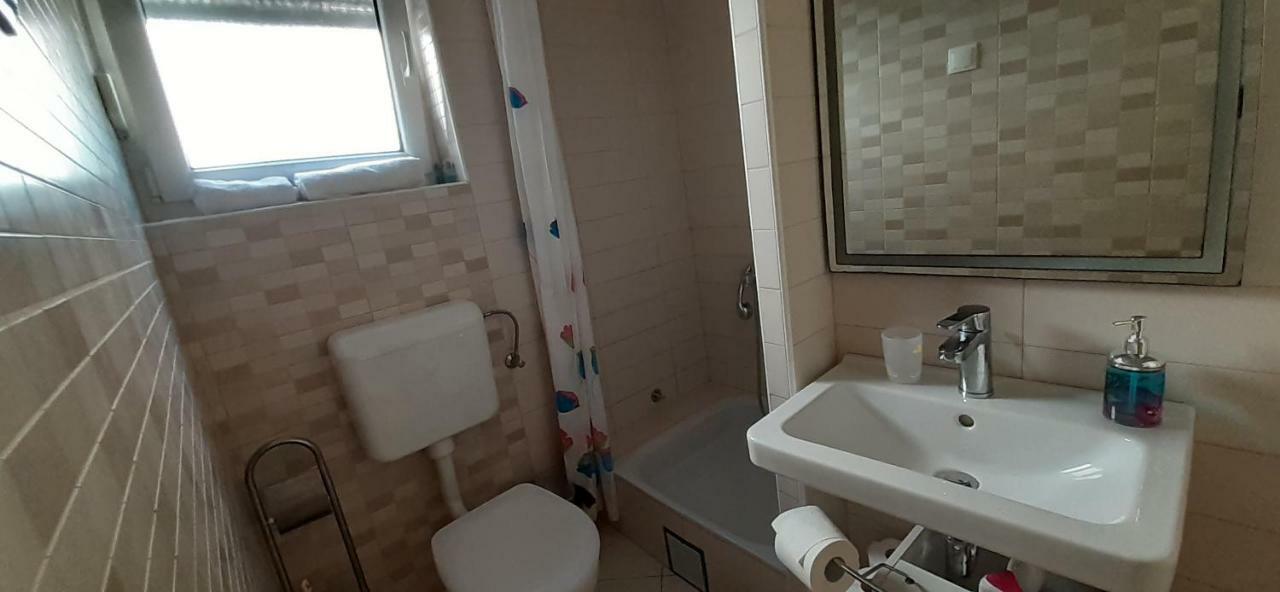 Apartments President Novalja Luaran gambar